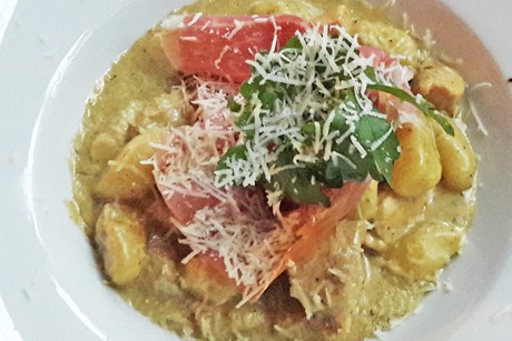 Gnocchi mit Basilikumsauce