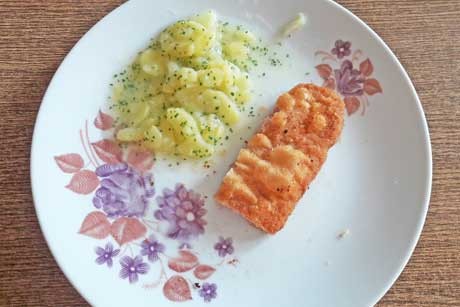 Schnitzel mit Erdäpfelsalat