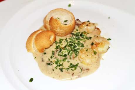 Garnelen auf Champignon-Sauce