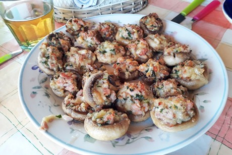 Champignons mit Schinken-Füllung