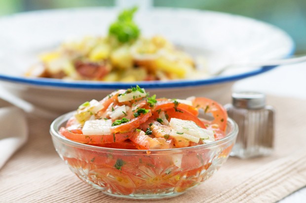 Fruchtiger Tomatensalat