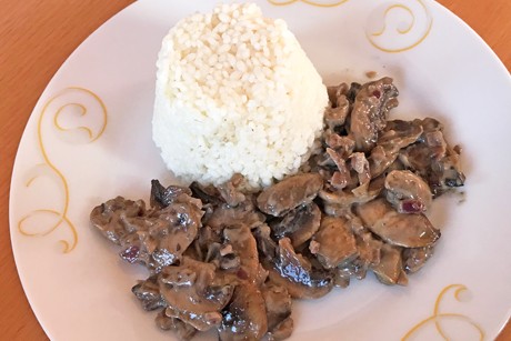 Reis mit gerösteten Champignons