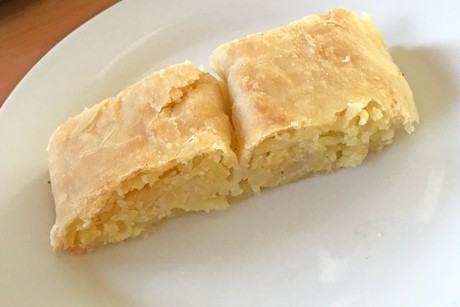Kartoffelstrudel mit rohen Kartoffeln