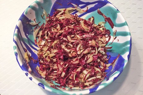 Roter, pikanter Chinakohlsalat