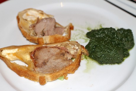 Schweinslungenbraten im Blätterteig mit Käsecreme