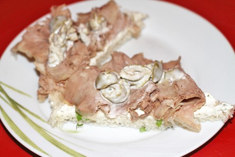 Roastbeef-Sandwich mit Olivencreme