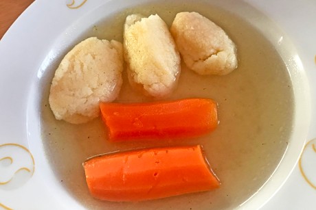 Griessnockerlsuppe