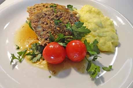 Steirischer faschierter Braten