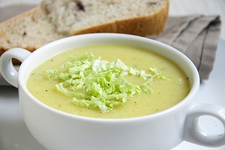 Kohl-Apfel-Suppe