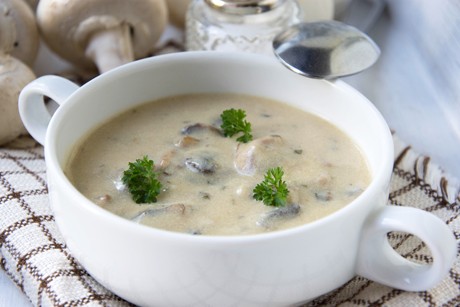 Omas Schwammerlsuppe