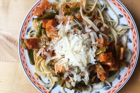 Spaghetti mit Kürbissugo