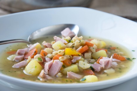 Selchfleischsuppe
