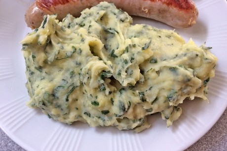 Kartoffelpüree mit Babyspinat
