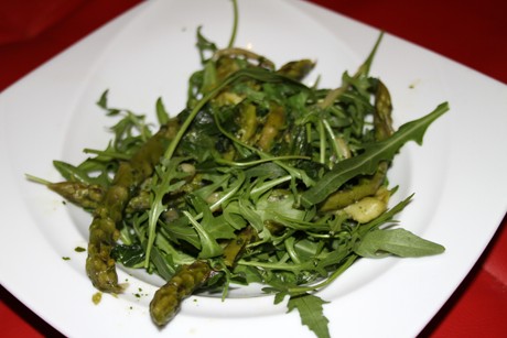 Rucola - Salat mit Spargel und Pak Choi
