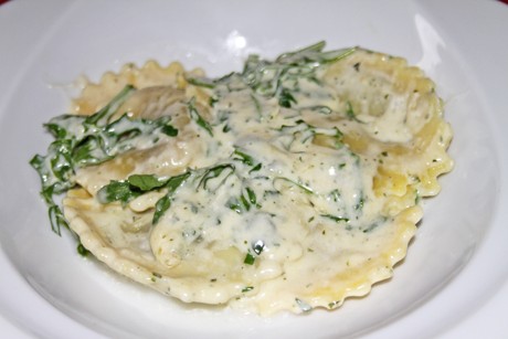 Ravioli in Rucola - Parmesan - Sauce