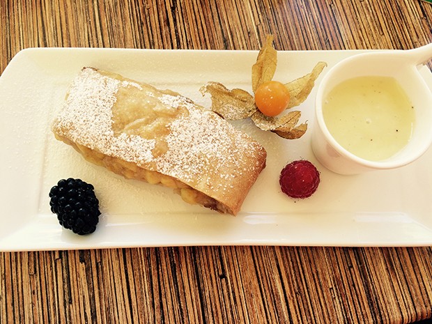 Wiener Apfelstrudel