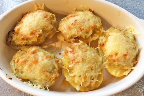 Gefüllte Kartoffel mit Thunfisch