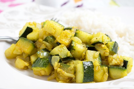 Süß-saures Zucchinigemüse
