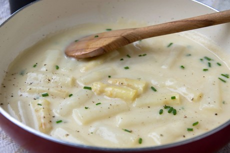 Weißes Spargelragout