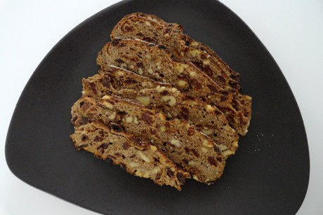 Feigenbrot mit Nüssen