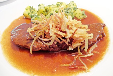 Omas Zwiebelrostbraten