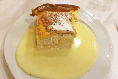 Topfen-Auflauf mit Vanillesauce