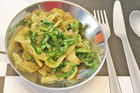 Gurkensalat mit Bärlauch und Kernöl