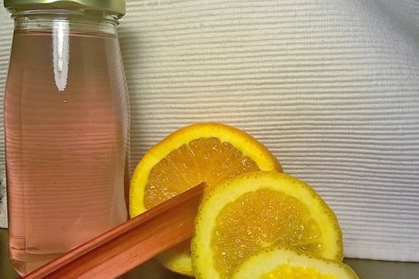 Rhabarber Limonade mit Orange