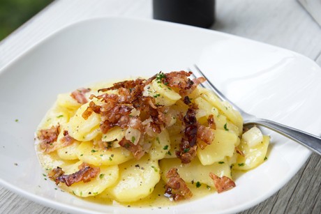 Kartoffelsalat mit Speck