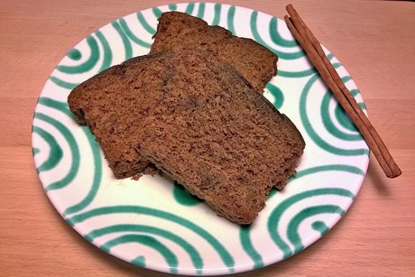 Zimtkuchen mit Rohrzucker