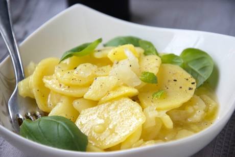 Kartoffelsalat mit Schalotten