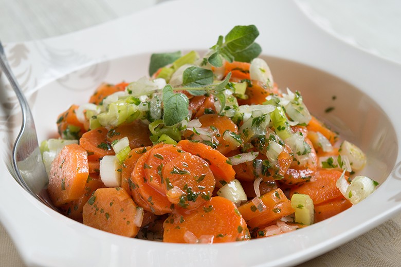 Karotten-Lauch-Salat