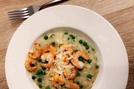 Risotto mit Erbsen und Shrimps