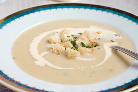 Südsteirische Krensuppe