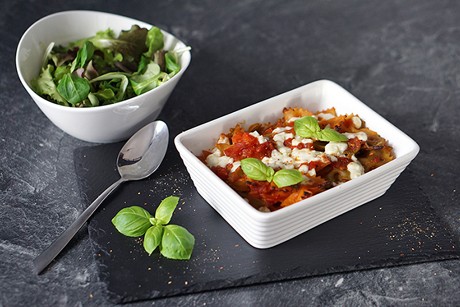 Nudelgratin mit Tomaten und Mozzarella