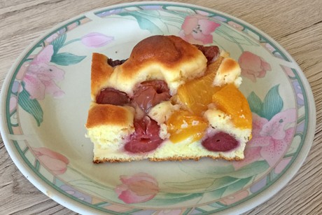 Pfirsich-Kirschkuchen