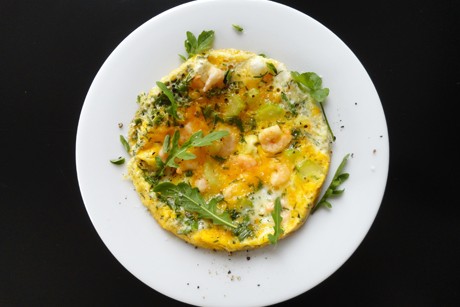 Mini-Frittata mit Shrimps und Stangensellerie