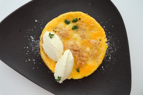 Mini-Frittata mit Räucherlachs und Krengervais