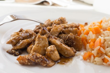 Sesamhuhn im Wok