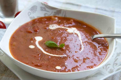 Omas Tomatensuppe
