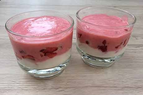Erdbeer-Schichtcreme