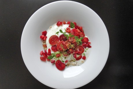 Müsli mit Kriecherl und Minzzucker