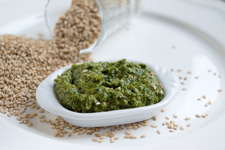 Pesto mit Sesam