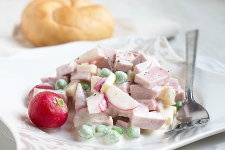 Wurstsalat mit Radieschen