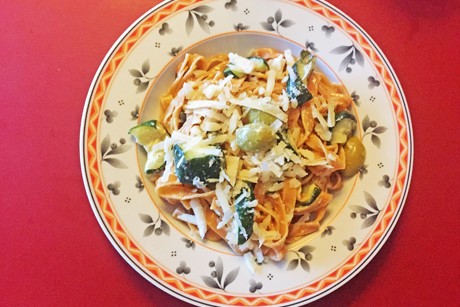 Chilipasta mit Zucchini-Sauce