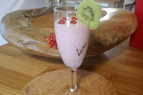 Ribisel-Bananen-Kiwi Smoothie