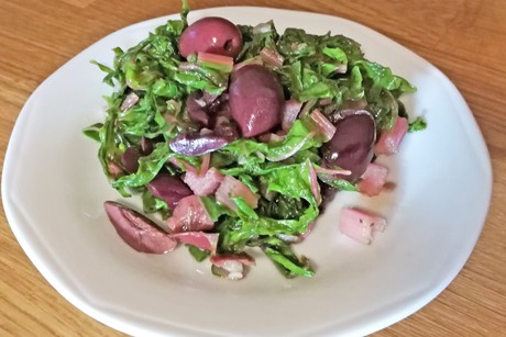 Mangold mit Oliven