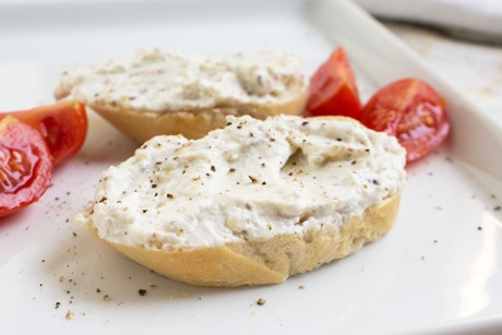 Nuss-Käse-Aufstrich