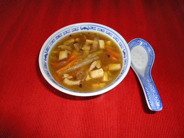 Asiatische Glasnudelsuppe