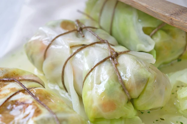 Krautrouladen mit Hirsefüllung